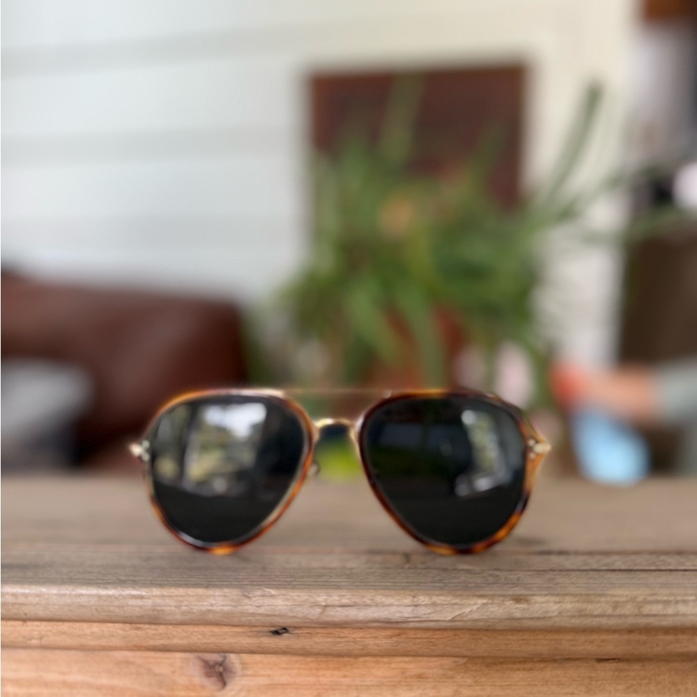 CELINE Classic dark lens Aviator tortishell Sunglasses - Picture 8 of 12